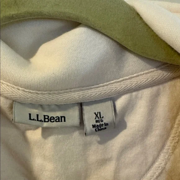 L.L. Bean Women's Cream Quilted Sweatshirt size XL - Picture 2 of 3